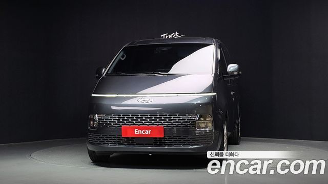 Hyundai Staria 2022 — photo 3