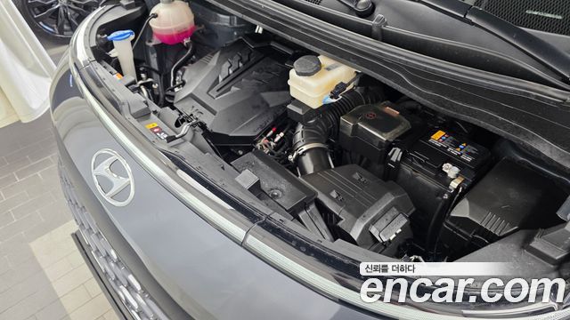 Hyundai Staria 2022 — photo 6