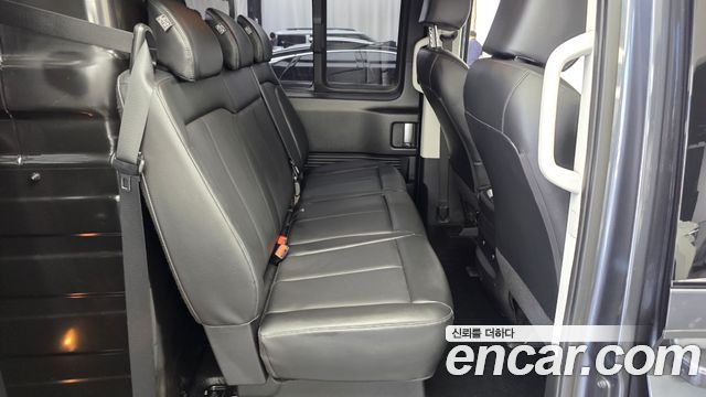 Hyundai Staria 2022 — photo 12