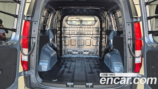 Hyundai Staria 2022 — photo 20