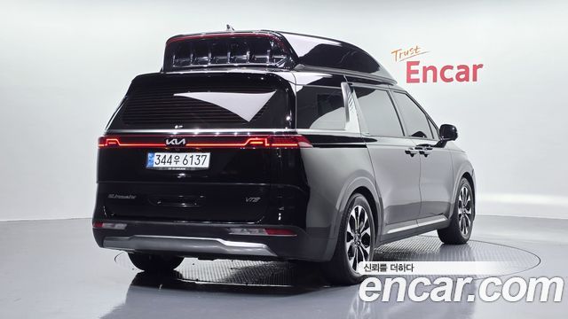 Kia Canival 2022 — photo 2