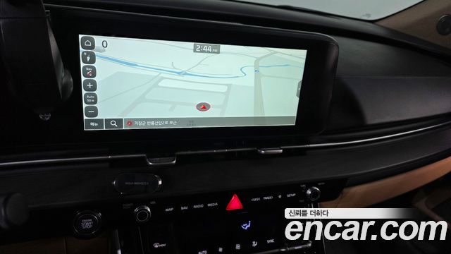 Kia Canival 2022 — photo 19