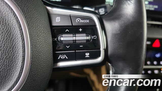 Kia Canival 2022 — photo 23