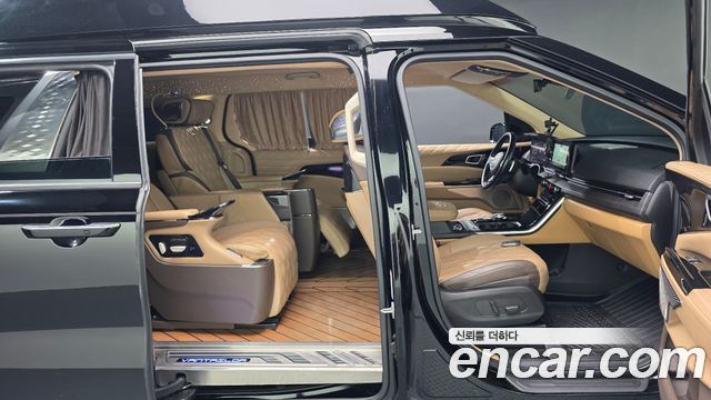 Kia Canival 2022 — photo 16