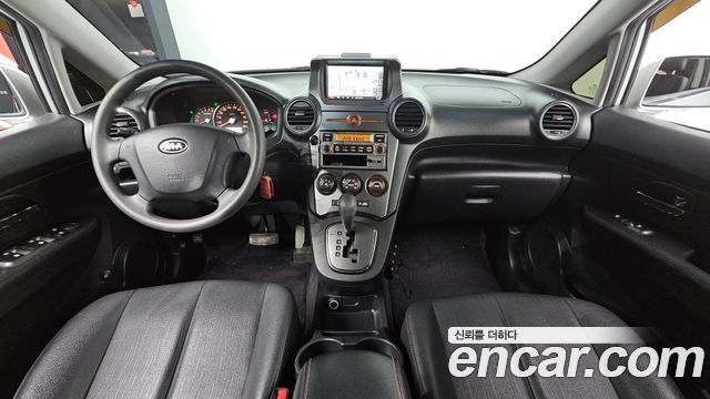 Kia Carens 2011 — photo 10