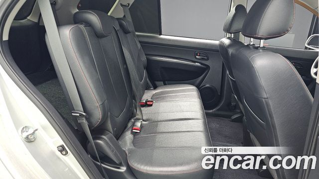 Kia Carens 2011 — photo 18