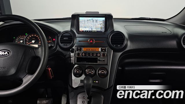 Kia Carens 2011 — photo 20