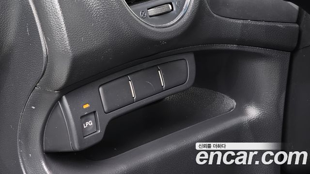 Kia Carens 2011 — photo 23