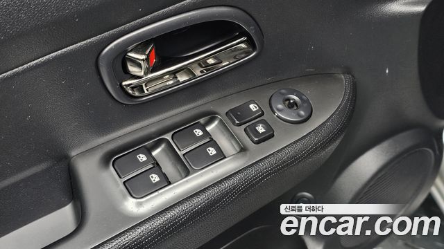 Kia Carens 2011 — photo 24