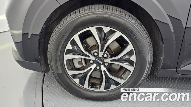 Kia Canival 2023 — photo 5