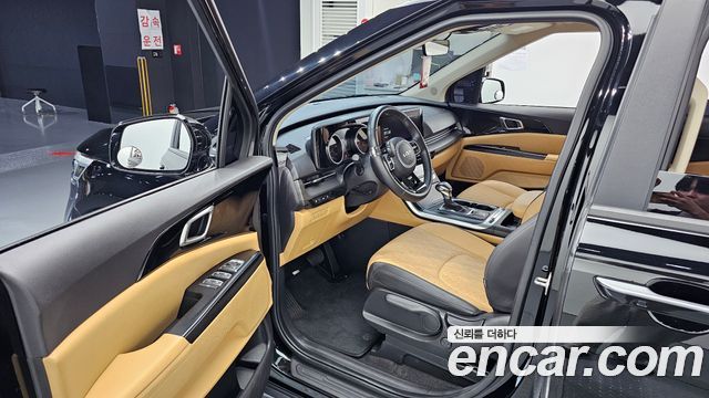 Kia Canival 2023 — photo 10