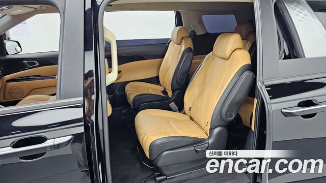 Kia Canival 2023 — photo 12