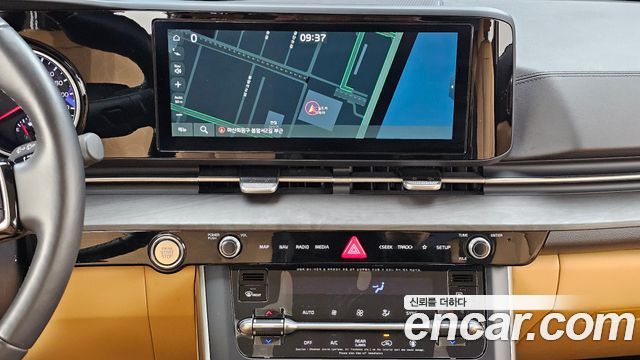 Kia Canival 2023 — photo 14