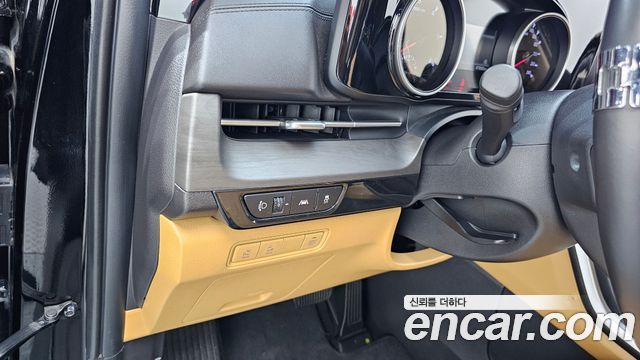 Kia Canival 2023 — photo 17