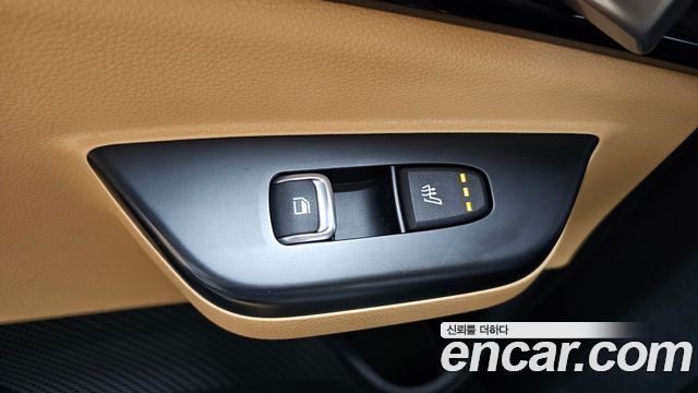 Kia Canival 2023 — photo 18