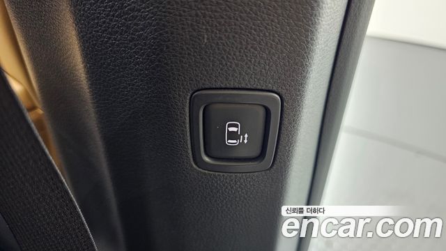 Kia Canival 2023 — photo 19