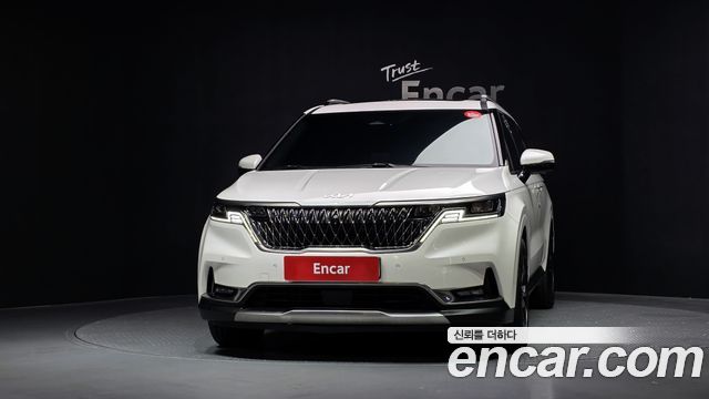 Kia Canival 2023 — photo 3
