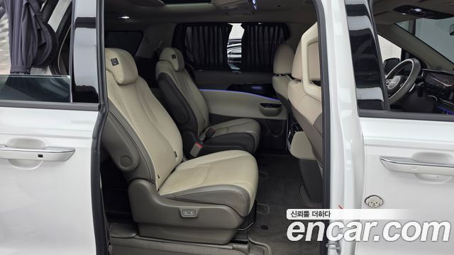 Kia Canival 2023 — photo 18