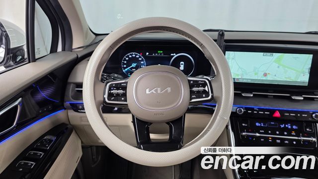 Kia Canival 2023 — photo 19