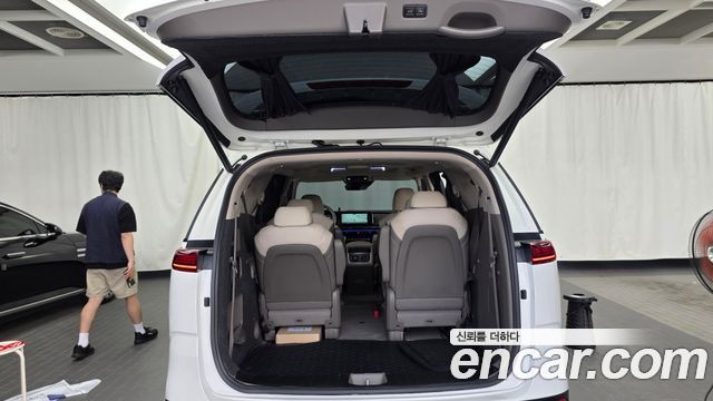 Kia Canival 2023 — photo 26