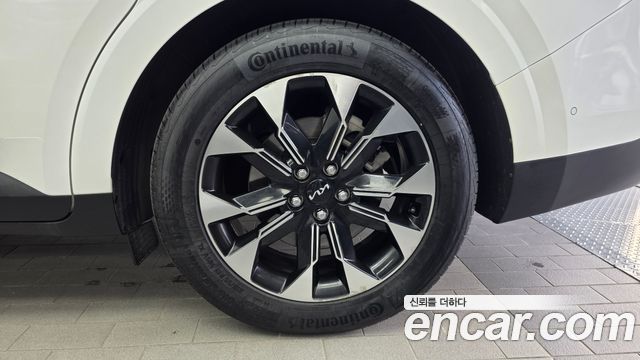 Kia Canival 2023 — photo 7