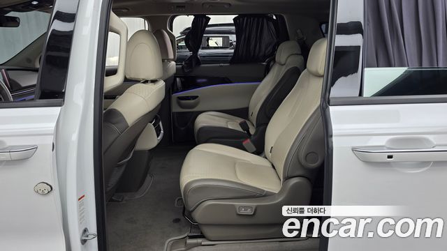 Kia Canival 2023 — photo 16