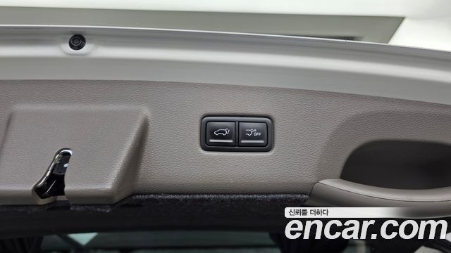 Kia Canival 2023 — photo 28