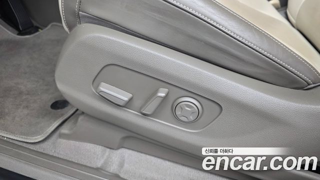 Kia Canival 2023 — photo 31
