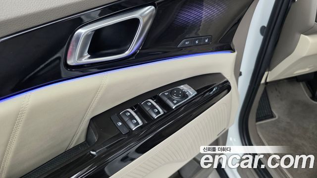 Kia Canival 2023 — photo 33