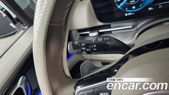 Kia Canival 2023 — photo 36