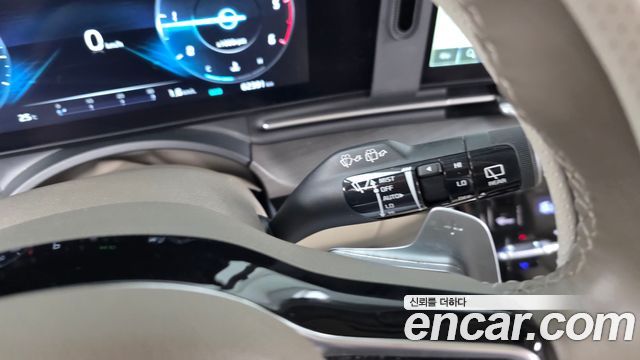 Kia Canival 2023 — photo 37