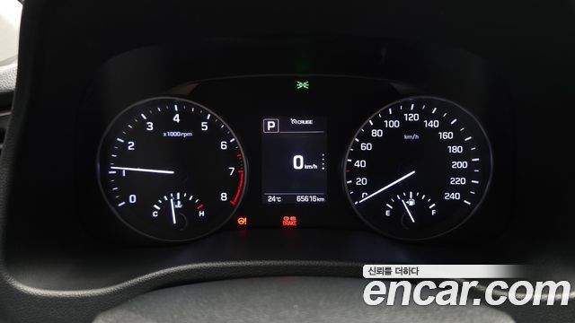 Hyundai AVANTE 2016 — photo 11