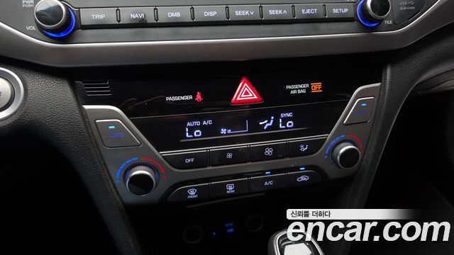 Hyundai AVANTE 2016 — photo 22