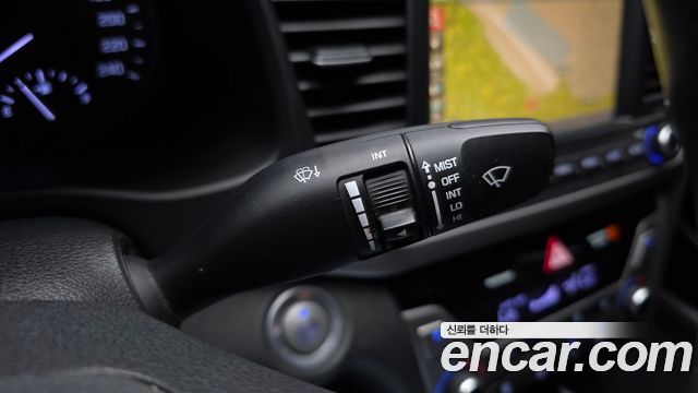 Hyundai AVANTE 2016 — photo 25
