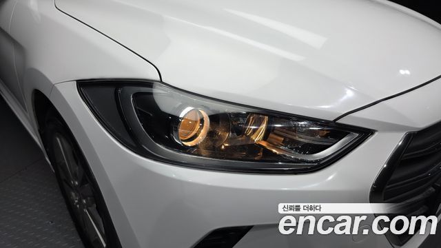 Hyundai AVANTE 2016 — photo 8