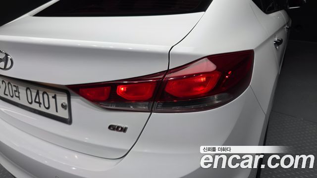 Hyundai AVANTE 2016 — photo 9