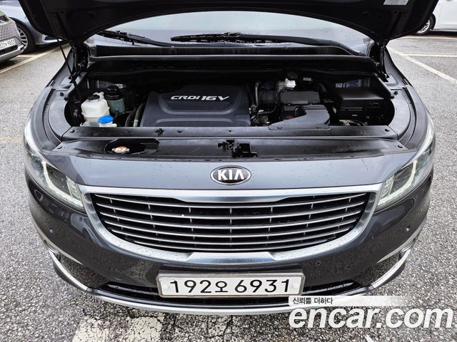 Kia Canival 2017 — photo 10