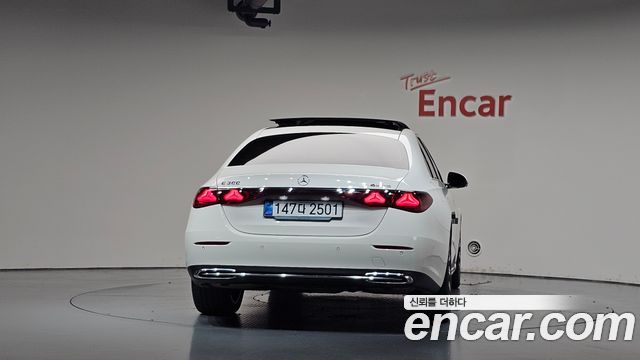 Mercedes-Benz E-Class 2024 — photo 4