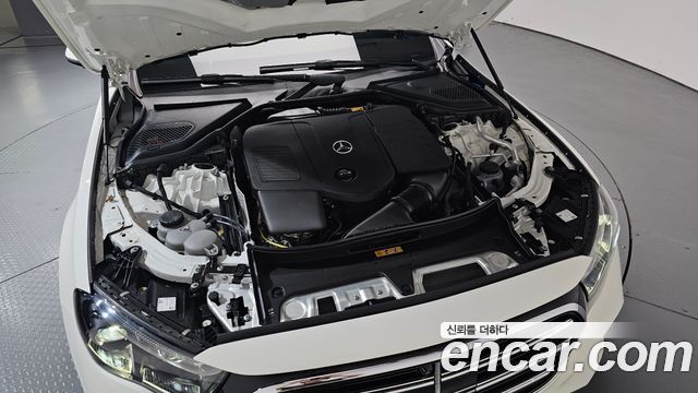 Mercedes-Benz E-Class 2024 — photo 6