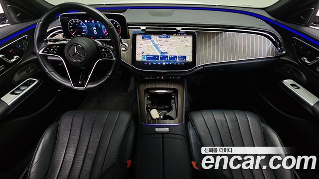 Mercedes-Benz E-Class 2024 — photo 10