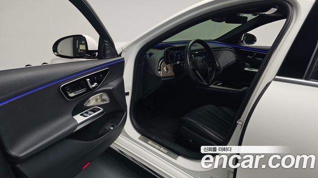 Mercedes-Benz E-Class 2024 — photo 13