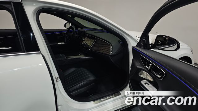 Mercedes-Benz E-Class 2024 — photo 17