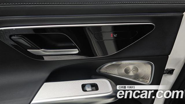 Mercedes-Benz E-Class 2024 — photo 25