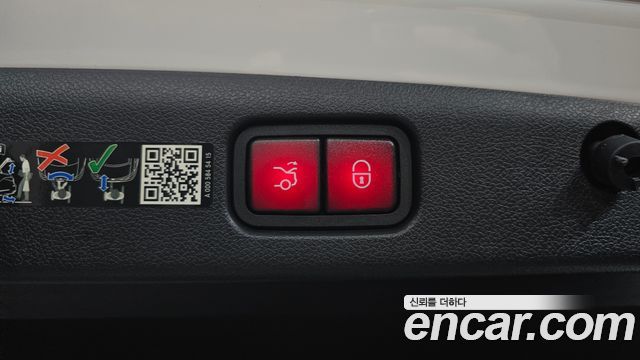 Mercedes-Benz E-Class 2024 — photo 26