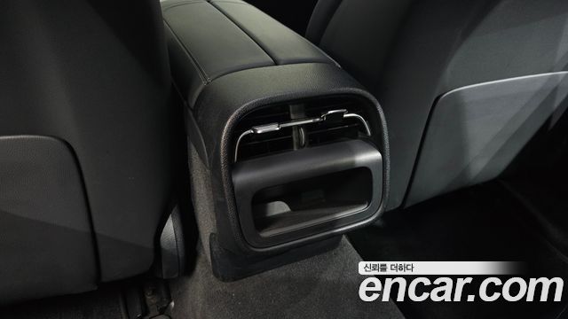 Mercedes-Benz E-Class 2024 — photo 36