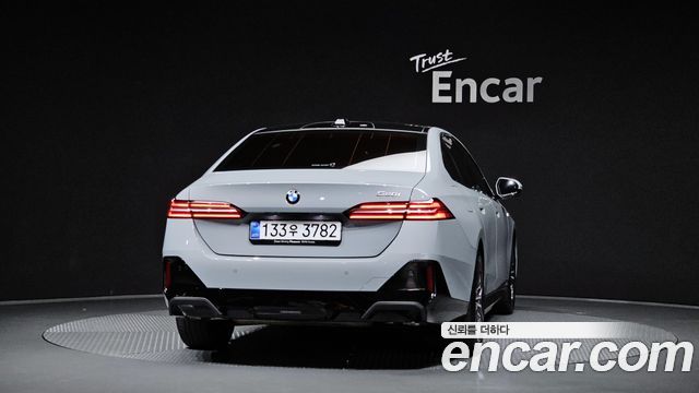 BMW 5-Series 2025 — photo 4