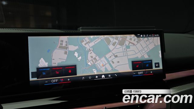 BMW 5-Series 2025 — photo 23