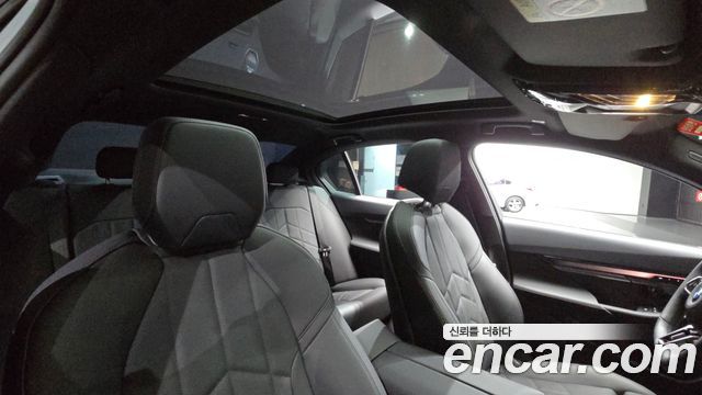BMW 5-Series 2025 — photo 25
