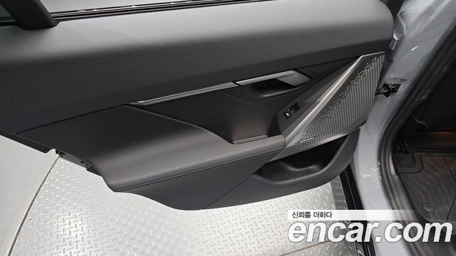 BMW 5-Series 2025 — photo 15