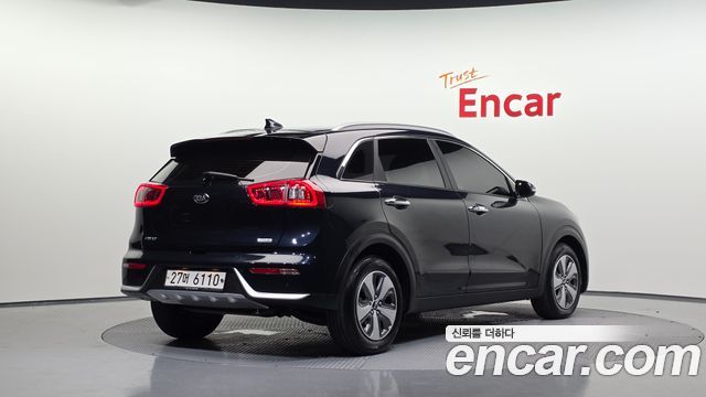 Kia Niro 2018 — photo 2